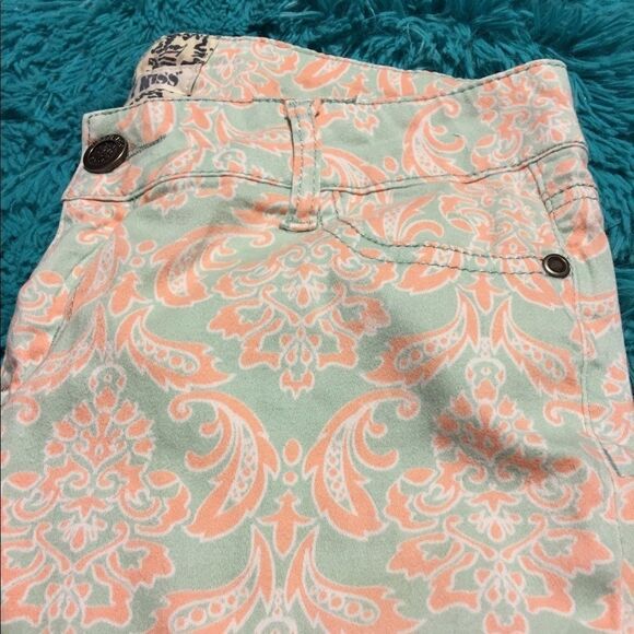 Hot Kiss Cat Capri 7 - Picture 6 of 8